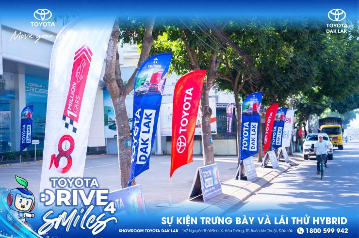 CẢM ƠN QUÝ KHÁCH HÀNG ĐÃ THAM DỰ SỰ KIỆN TRƯNG BÀY & LÁI THỬ TOYOTA HYBRID